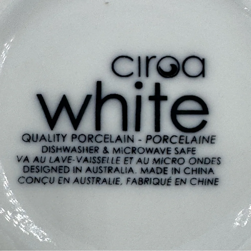 Ciroa White Set of 3 Porcelain Ramekins with Handles